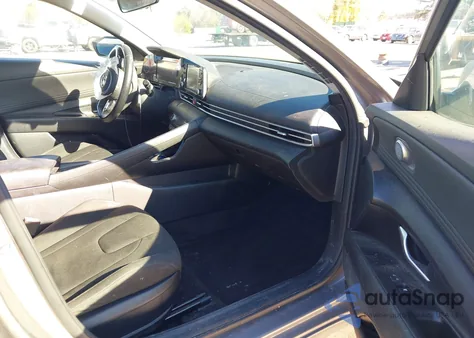 2021 Hyundai Elantra Sel z USA, uszkodzony, nr VIN KMHLS4AG5MU193783